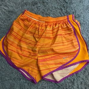 NIKE TEMPO SHORTS